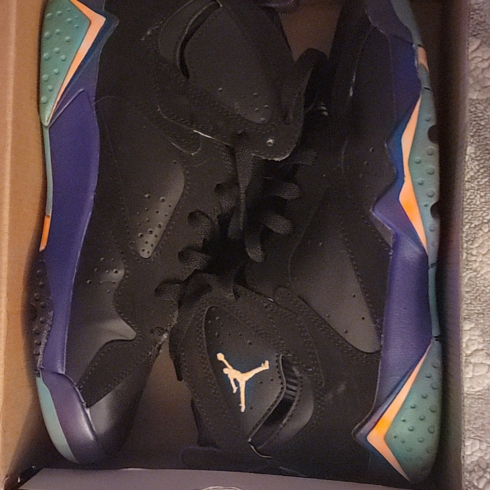 Air Jordan 7 Retro GG 'Lola Bunny'